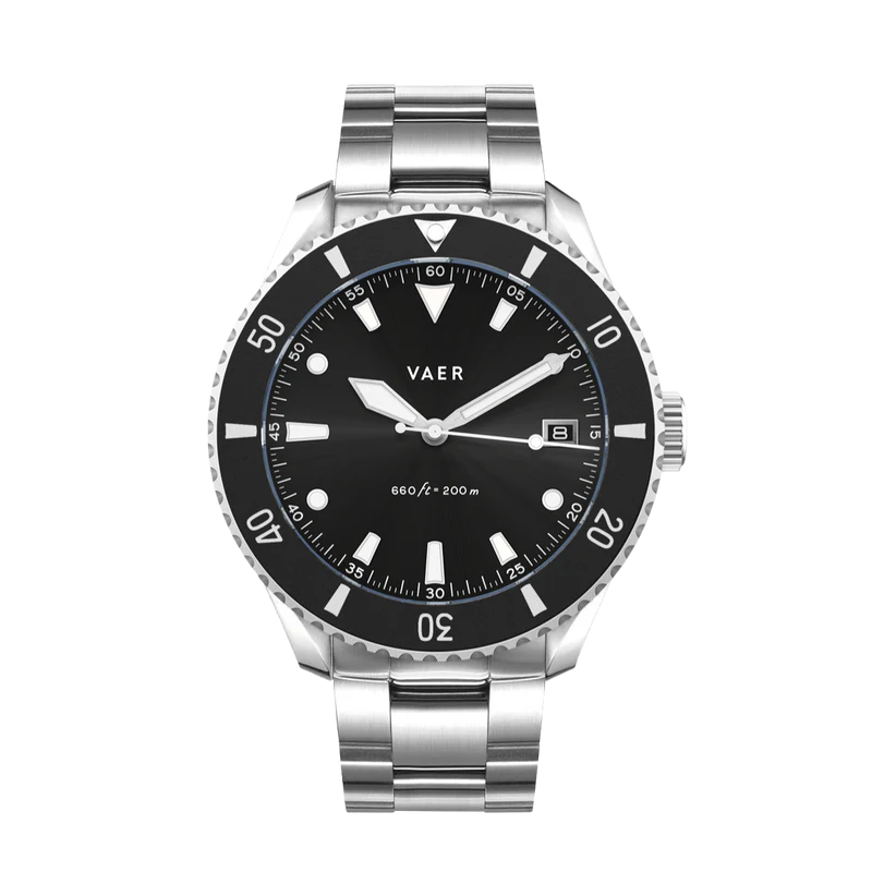 VAER DS4 Meridian Black 42mm on 3-link bracelet