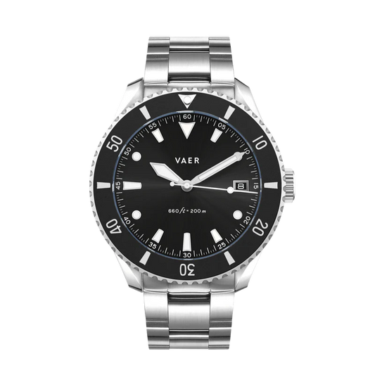 VAER DS4 Meridian Black 42mm on 3-link bracelet